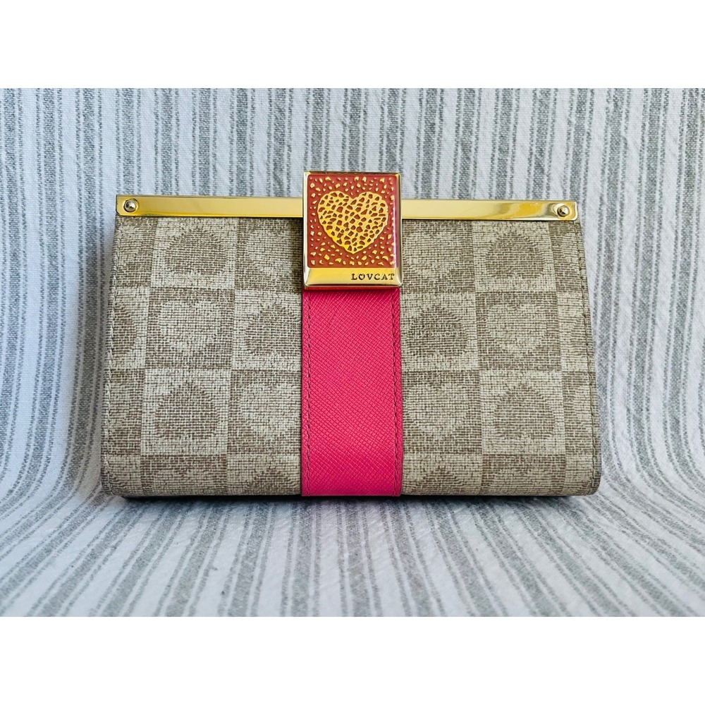 Lovcat Paris Trifold Wallet Checkered Pink Tan Kiss Lock Gold Logo Playful